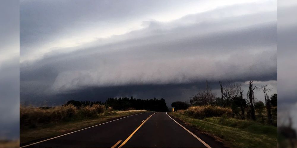 Simepar alerta para risco de tempestades severas neste fim de semana; veja a previsão
