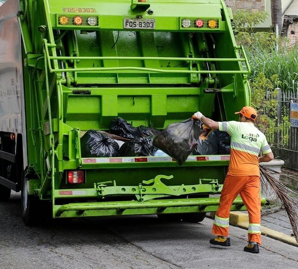 Atenção: Coleta de lixo terá horários alterados em Irati nas vésperas de Natal e Ano Novo