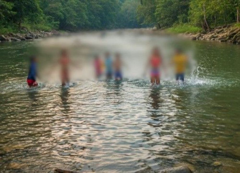 Mulheres são presas por abandono de incapaz após crianças serem encontradas sozinhas em rio no PR