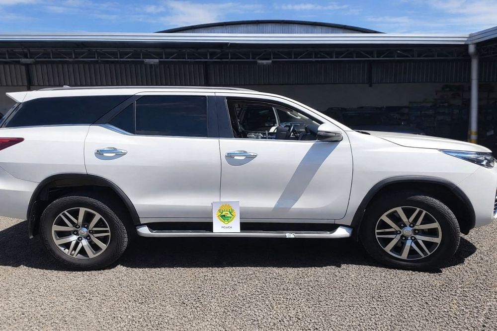 Caminhonete furtada em Santa Catarina é recuperada em Prudentópolis e casal é preso